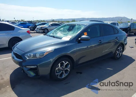 2020 Kia Forte Lxs z USA, uszkodzony, nr VIN 3KPF24AD3LE209385